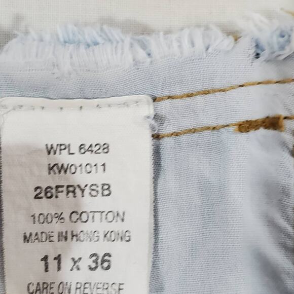 Wrangler Raw Edge Cut Off 5 Button Distressed Light Wash Cotton Jean Shorts 11 - Picture 8 of 10